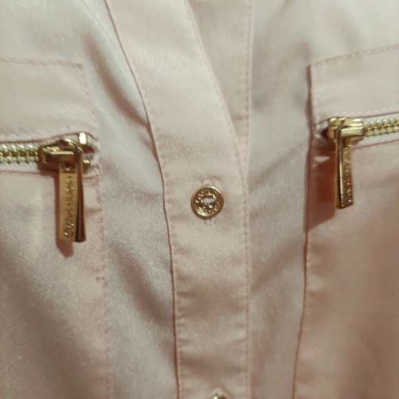 🎉🛍 Calvin Klein light pink button down blouse with gold buttons - Picture 2 of 8